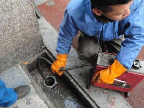 乌拉特前疏通下水道